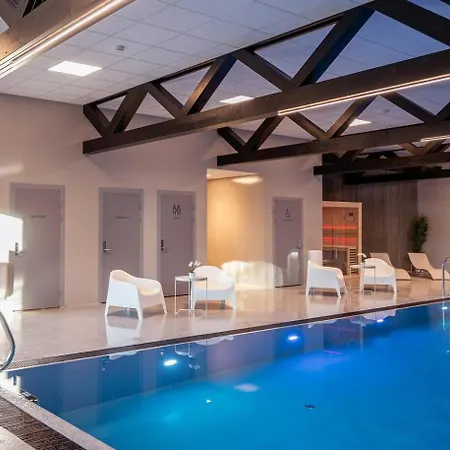 Apartment Modern In Aros With Swimming Pool!-moderne Pa Aros Med Svommebasseng! *