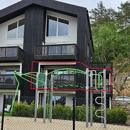 Modern In Aros With Swimming Pool!-moderne Pa Aros Med Svommebasseng!
