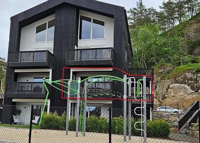 Modern In Aros With Swimming Pool!-moderne Pa Aros Med Svommebasseng!